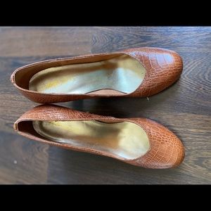 Crocodile Pumps